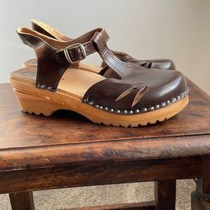 Troentorp  Wood Clogs, T-Strap,Brown Leather, 2 inch heel, size 38